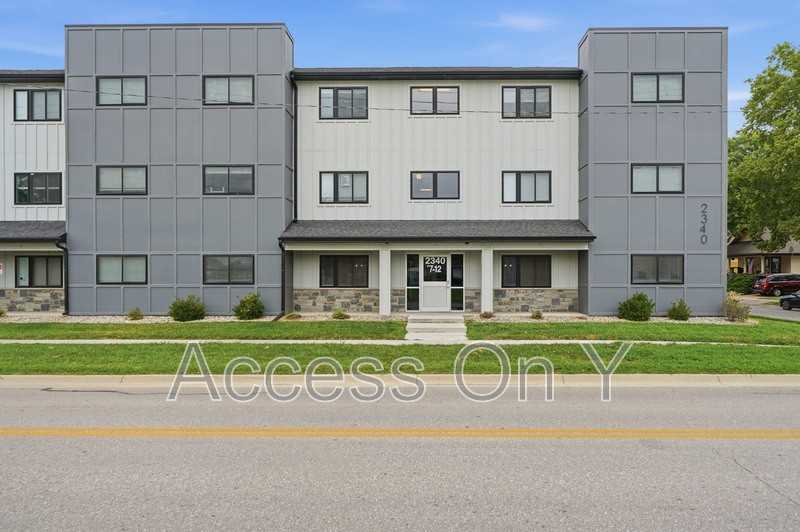 2320 Y St #11