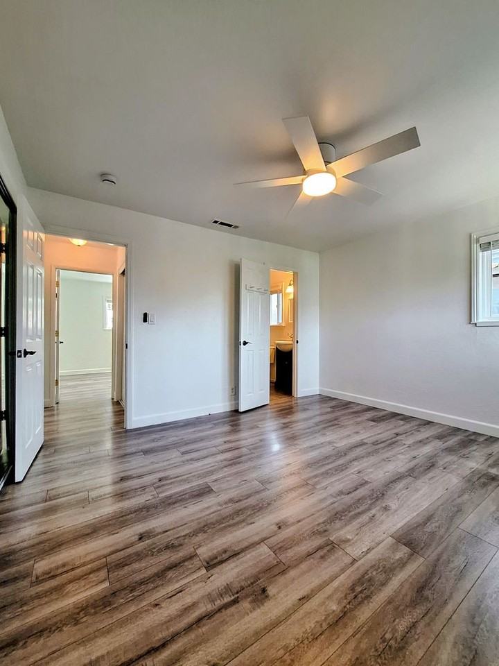 10501 Observatory Dr - Photo 6 of 33