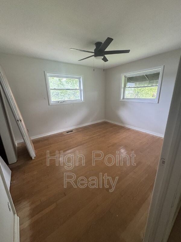 61 Rains Ave - Photo 6 of 13
