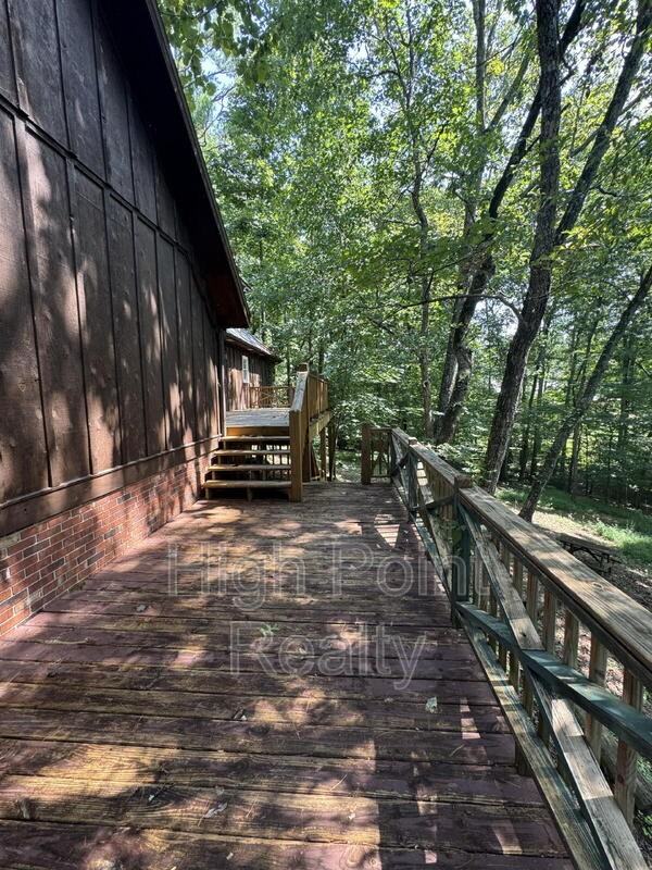 6201 Robin Ln Nw - Photo 4 of 31