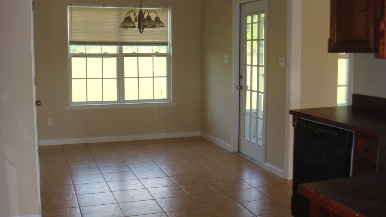5761 Emily Ln - Photo 3 of 11