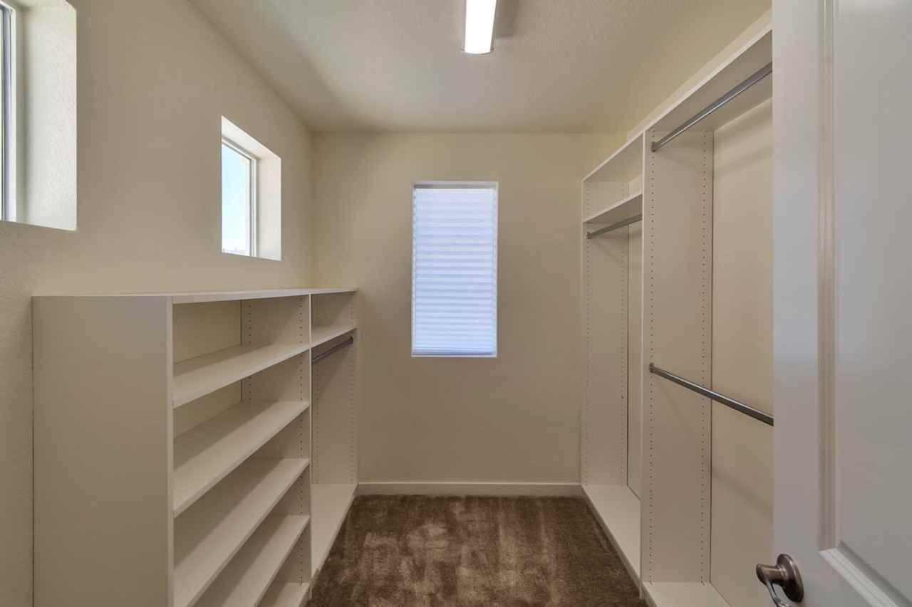 9679 Albion Ln - Photo 6 of 25