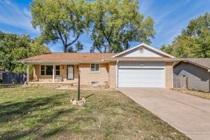 featured image of 873 E Greenway Ct