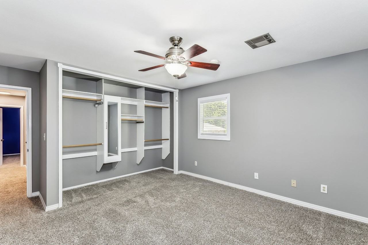 873 E Greenway Ct - Photo 7 of 11