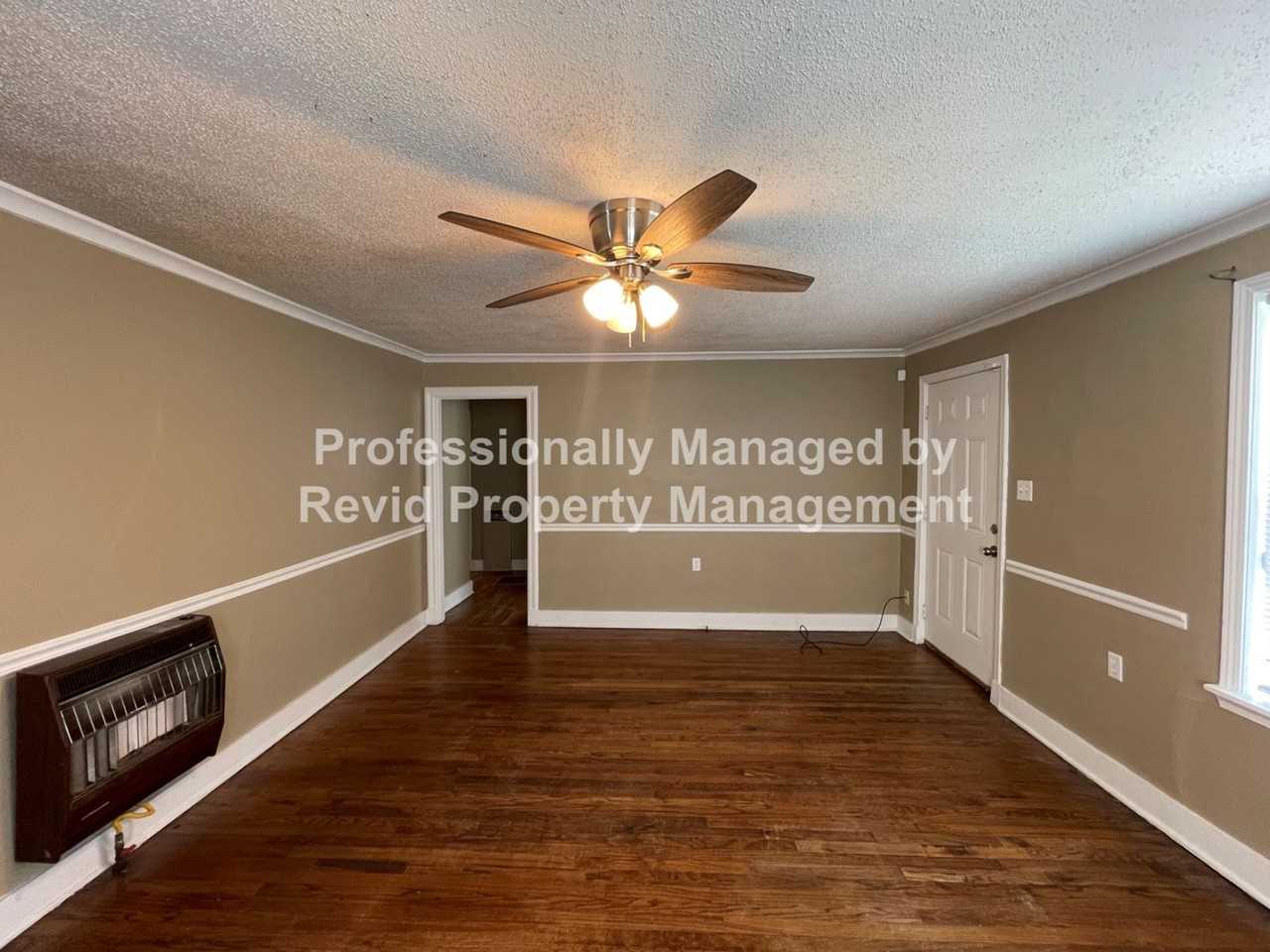 3560 Stuart Rd - Photo 3 of 17