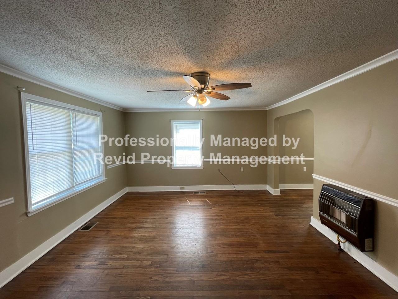 3560 Stuart Rd - Photo 4 of 17