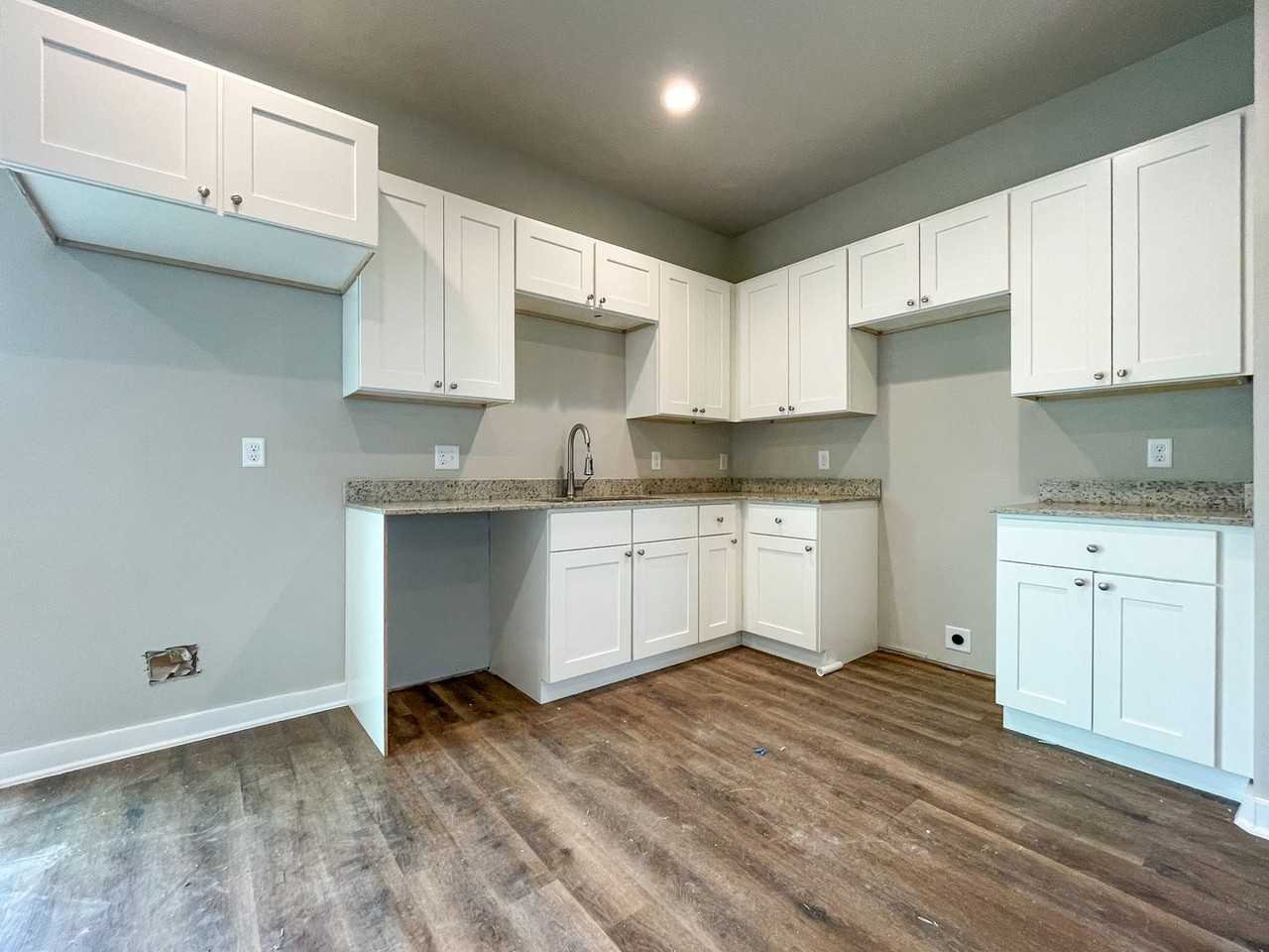 3620 Skylane Ave - Photo 4 of 11
