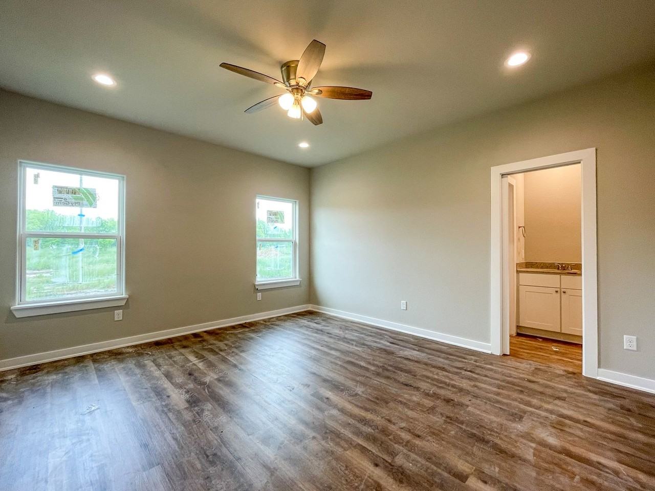 3620 Skylane Ave - Photo 6 of 11