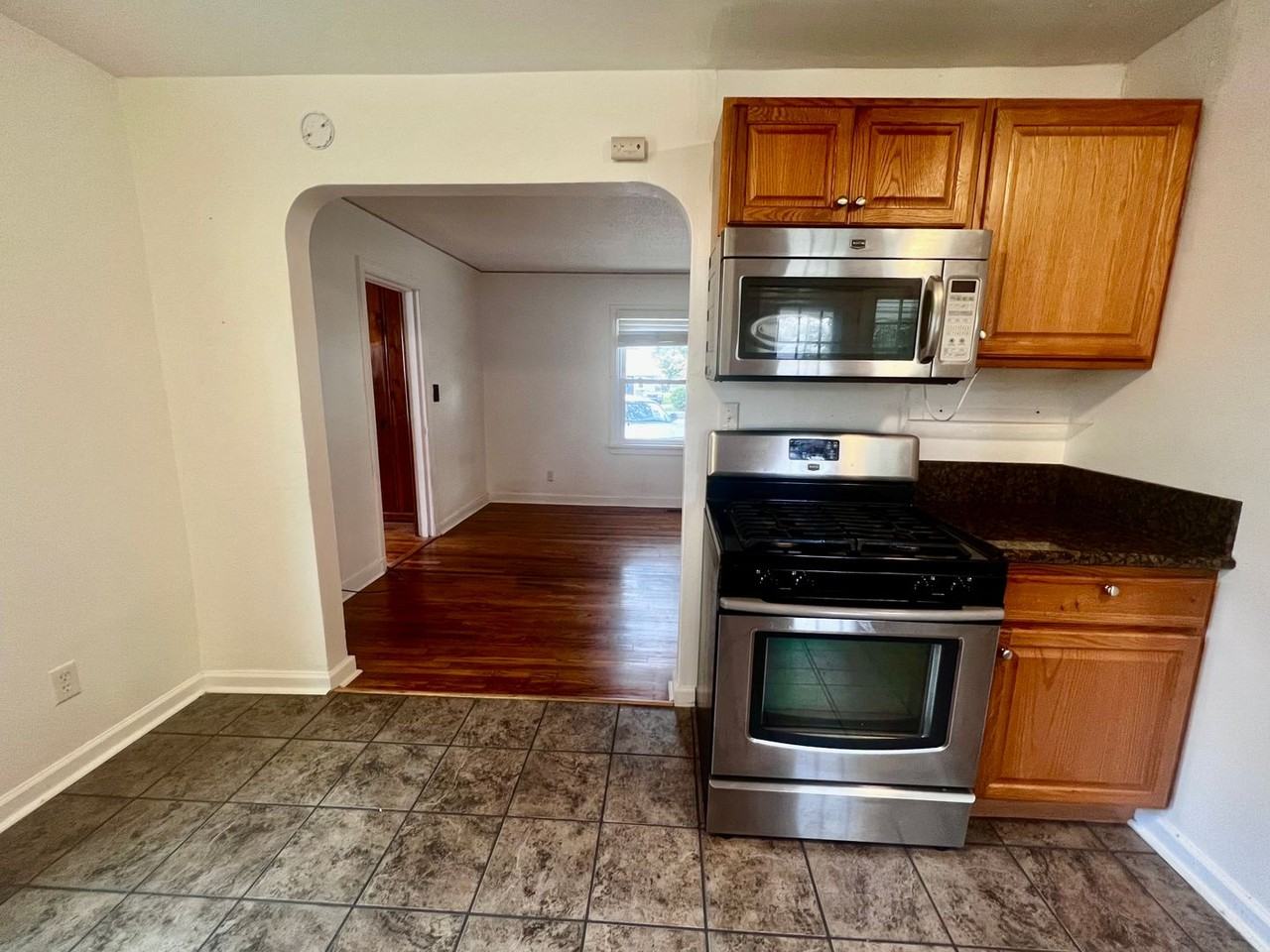 8121 Old Ocean View Rd - Photo 3 of 26