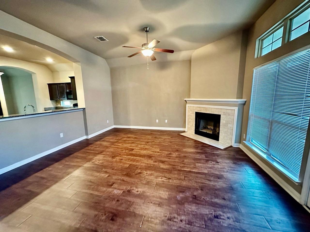 2709 Keathley Dr - Photo 4 of 22