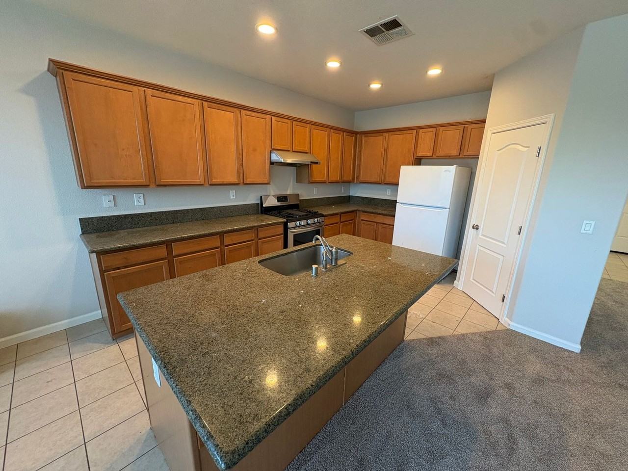 1332 Tuolumne Way - Photo 6 of 15
