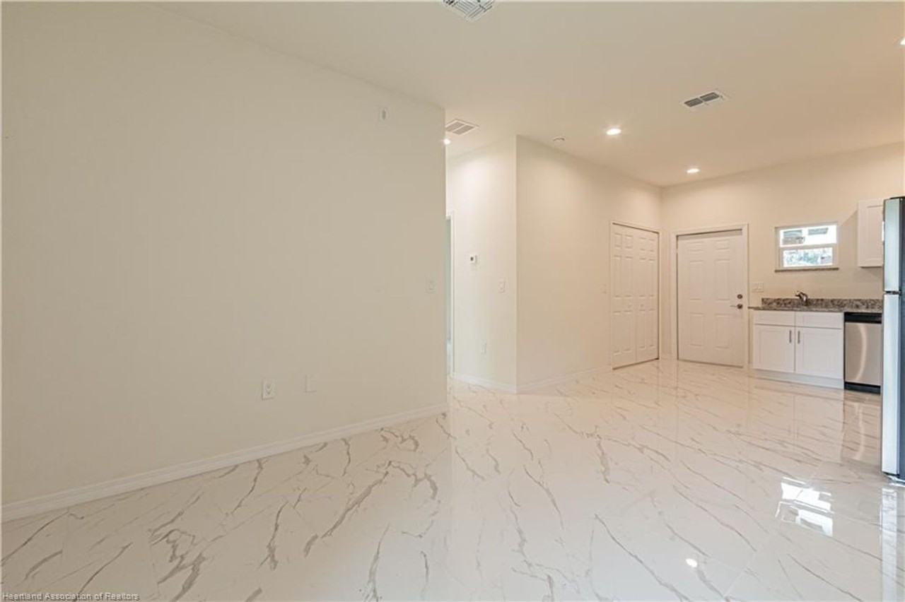 117 Flo Ave Nw - Photo 3 of 15