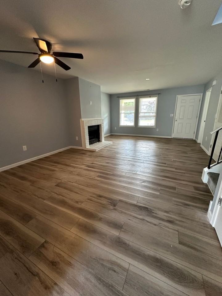 18 Harrington Ln - Photo 3 of 25