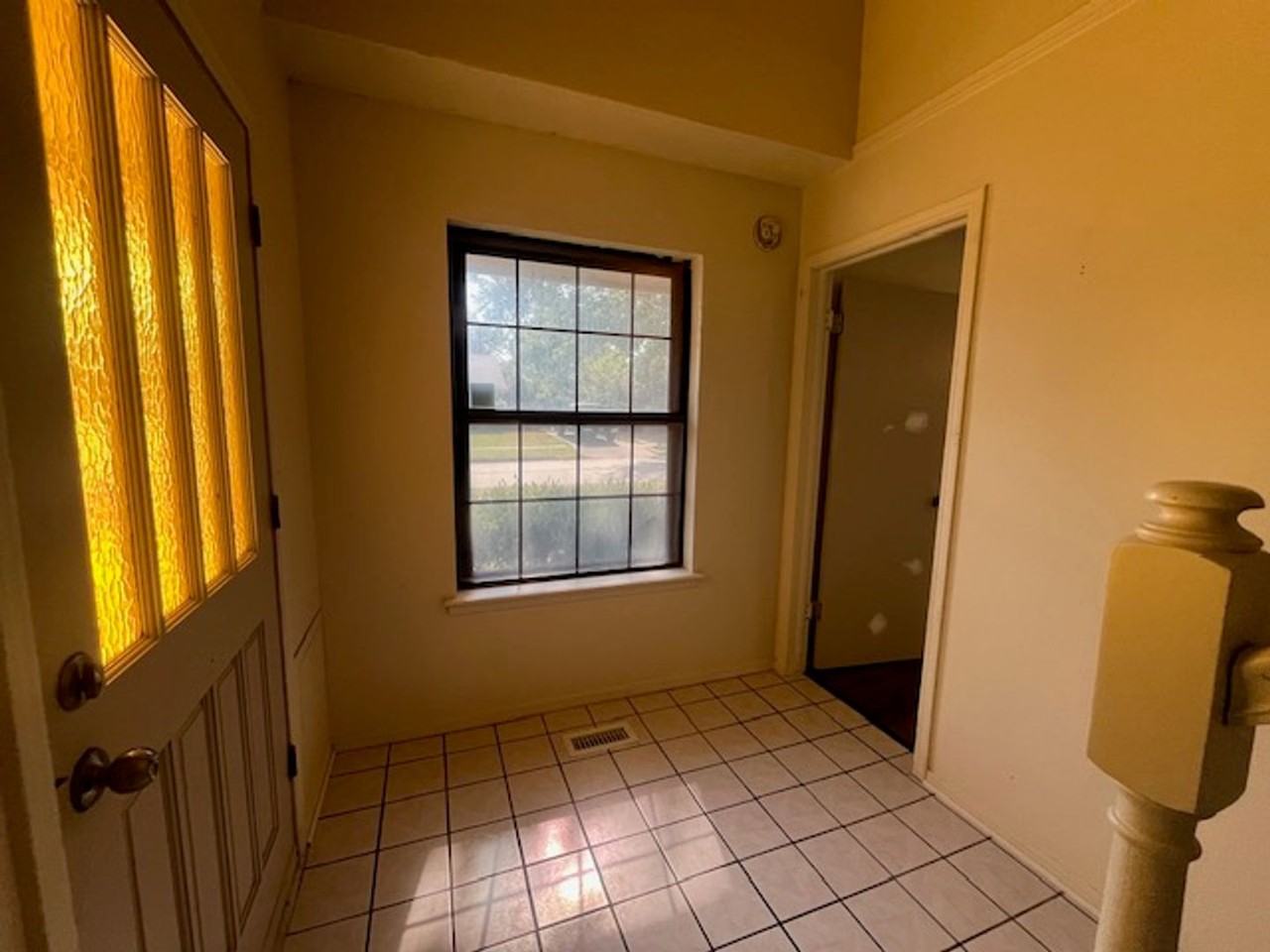 1832 S Fir Ave - Photo 3 of 21