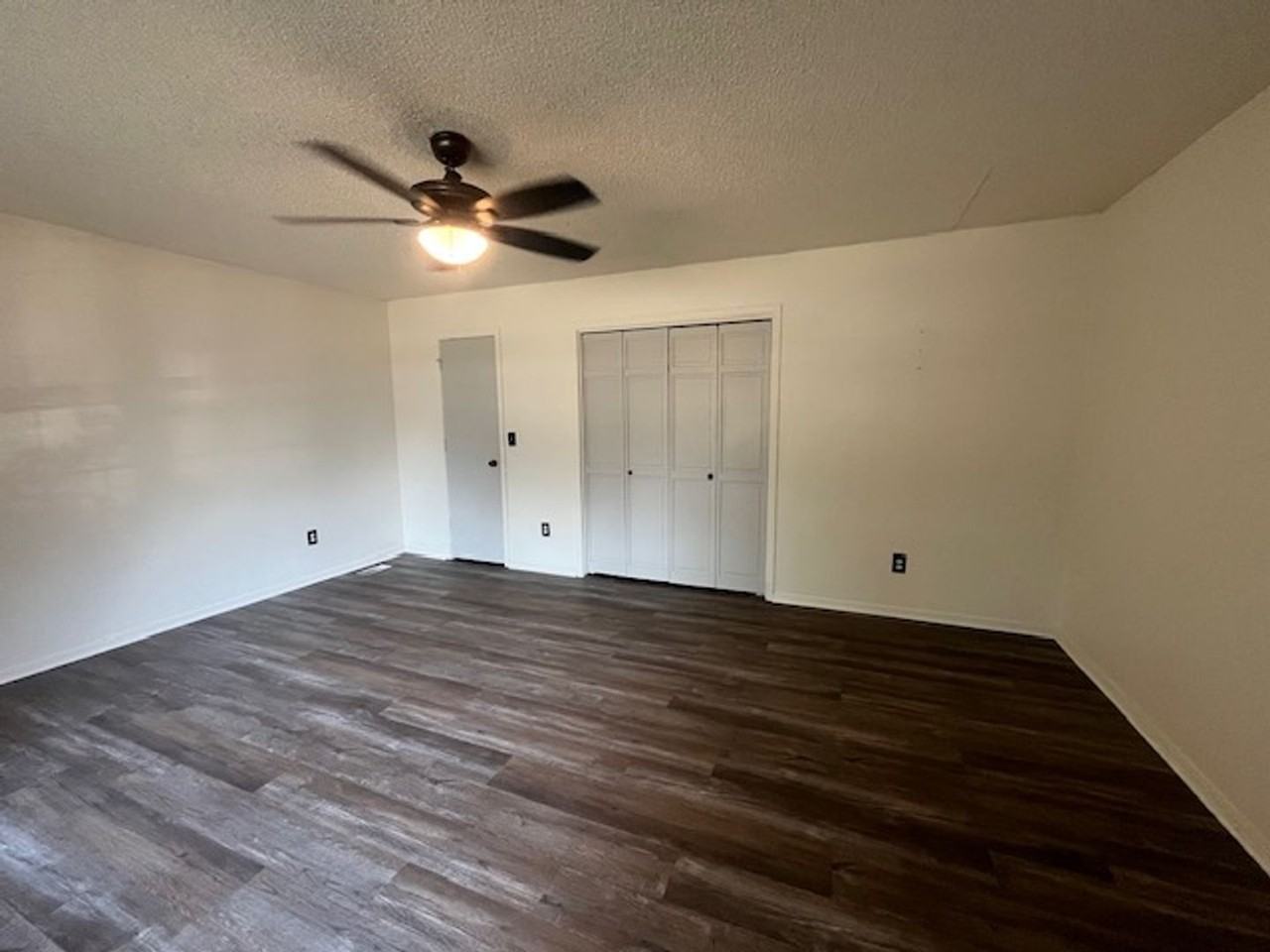 1832 S Fir Ave - Photo 5 of 21