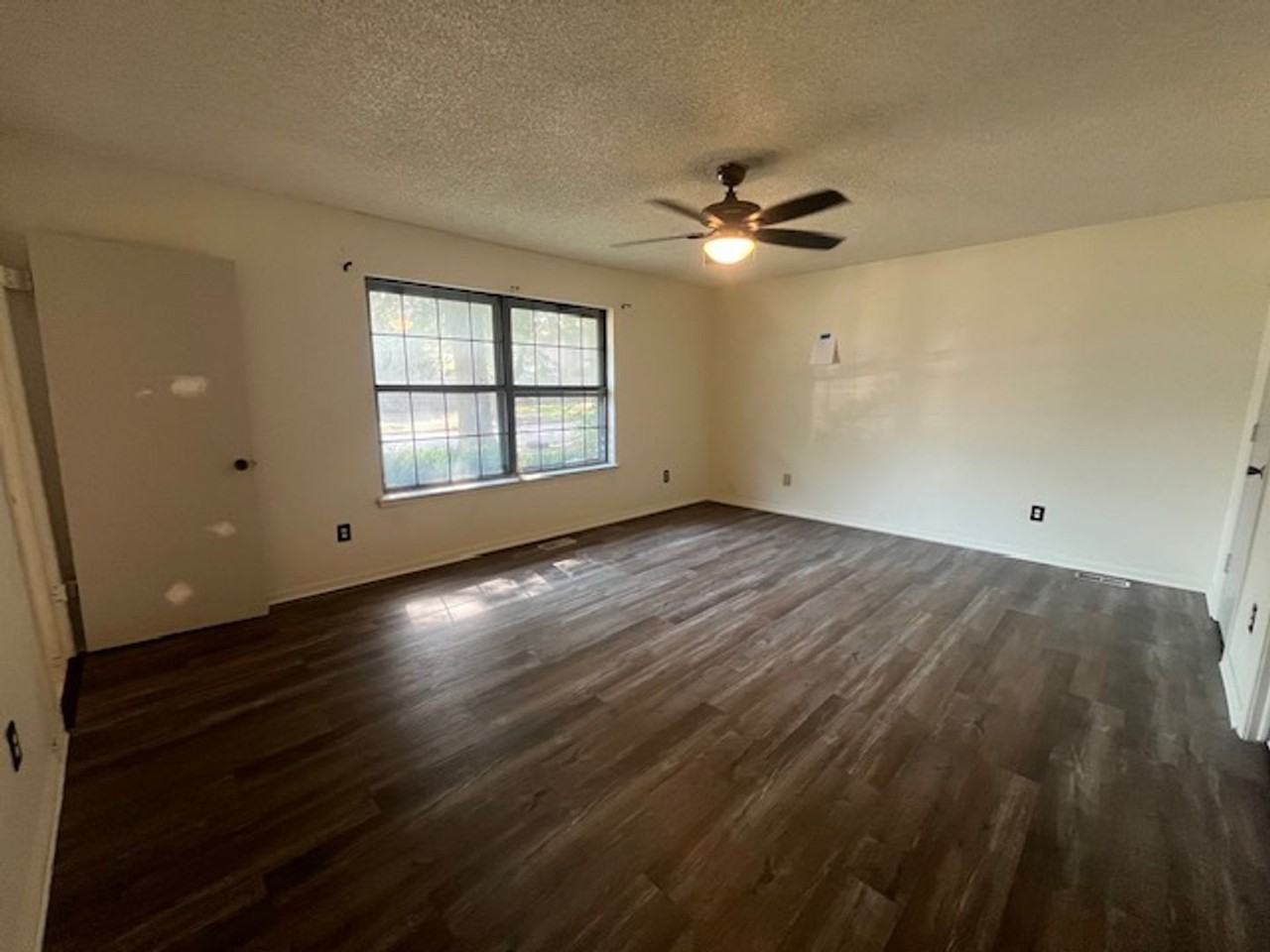 1832 S Fir Ave - Photo 6 of 21
