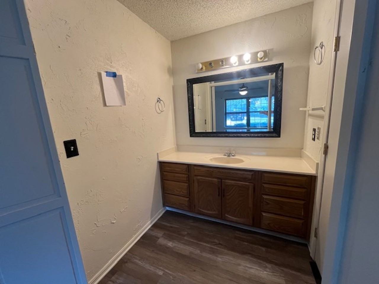 1832 S Fir Ave - Photo 7 of 21