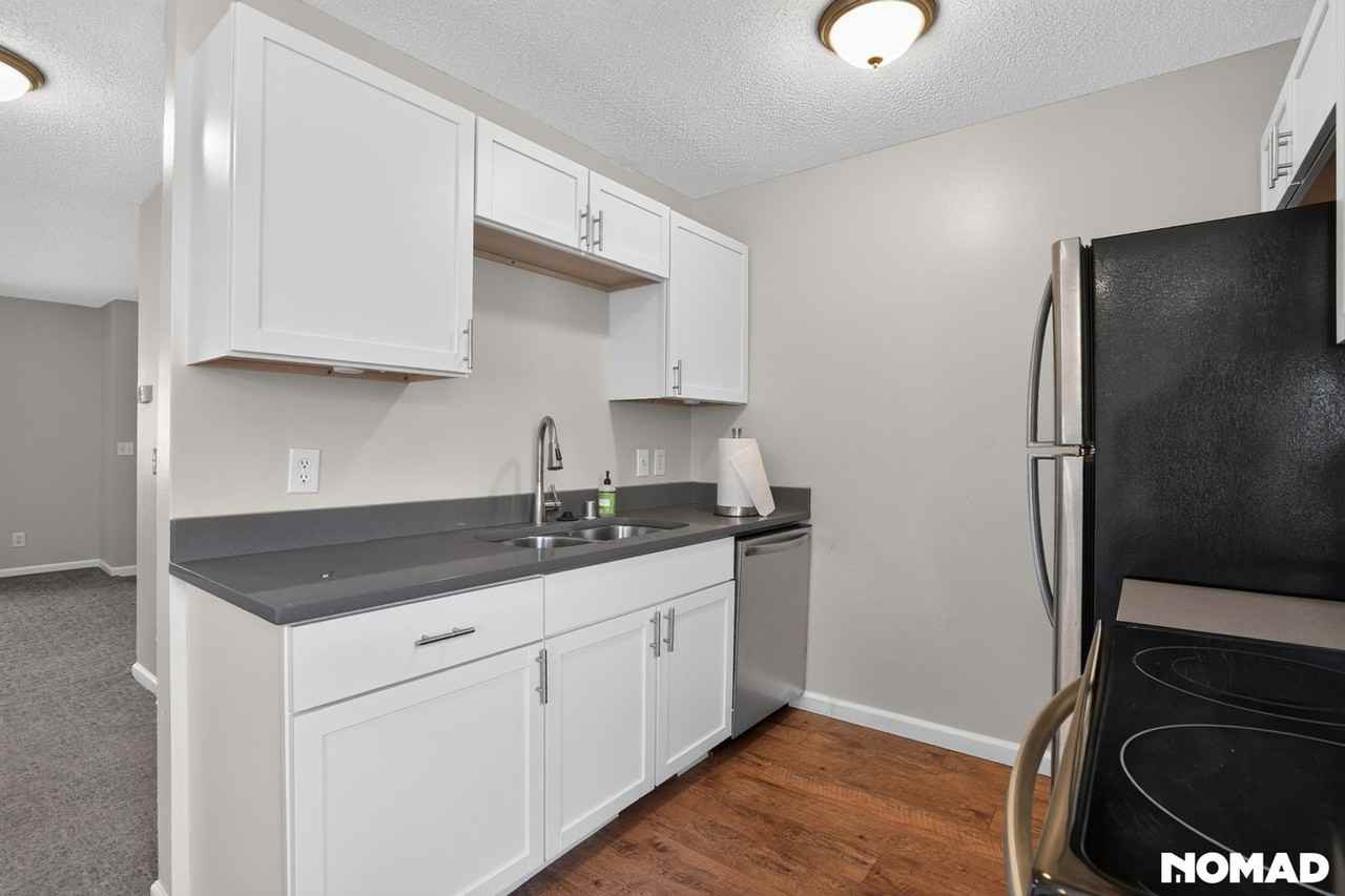 16112 Foliage Ave W - Photo 6 of 29
