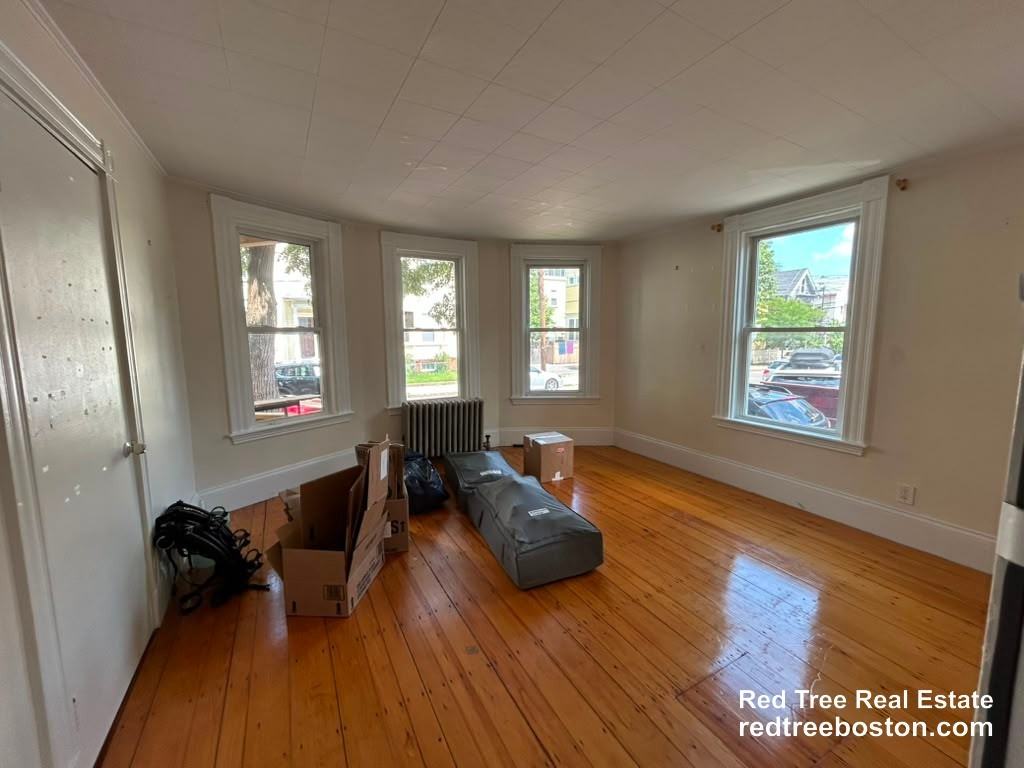 12 Glenwood Ave #1 - Photo 2 of 16