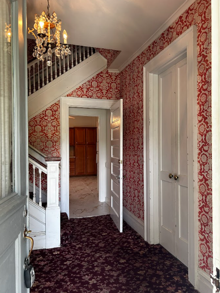 217 Arthur Ave - Photo 2 of 12