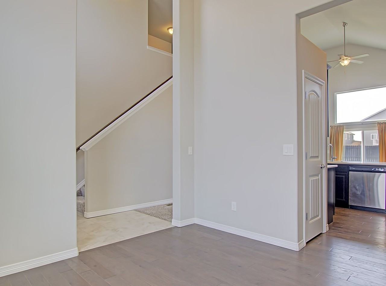 10801 Saco Dr - Photo 4 of 22