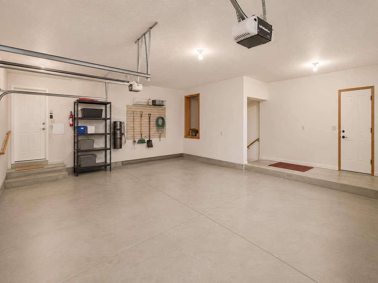 3321 Effingham St - Photo 3 of 12
