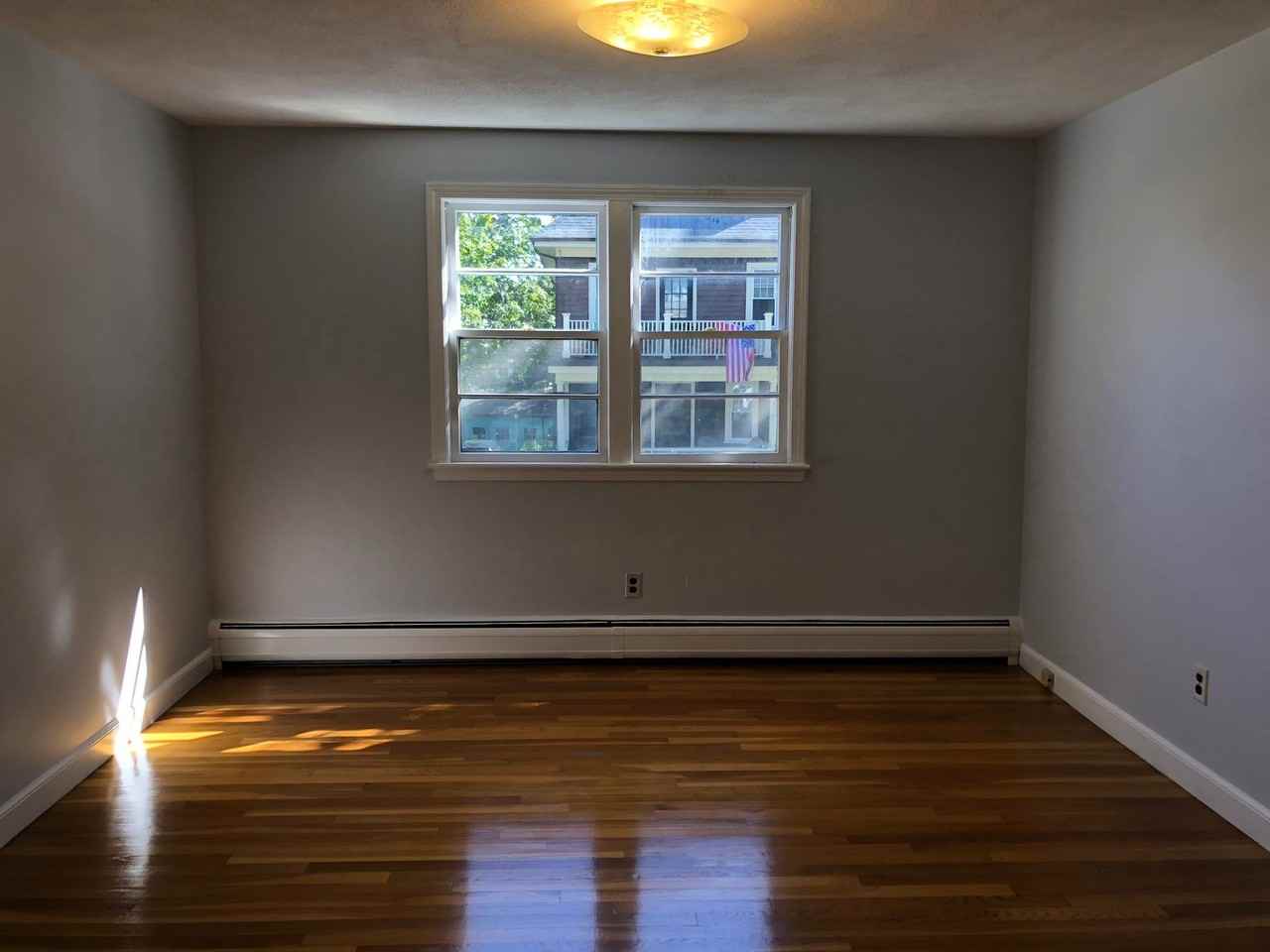 4 Hawthorne St - Photo 7 of 26
