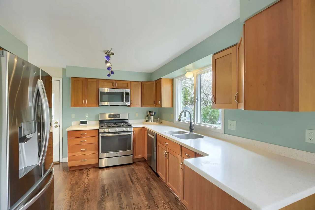 4556 Apple Way - Photo 4 of 21