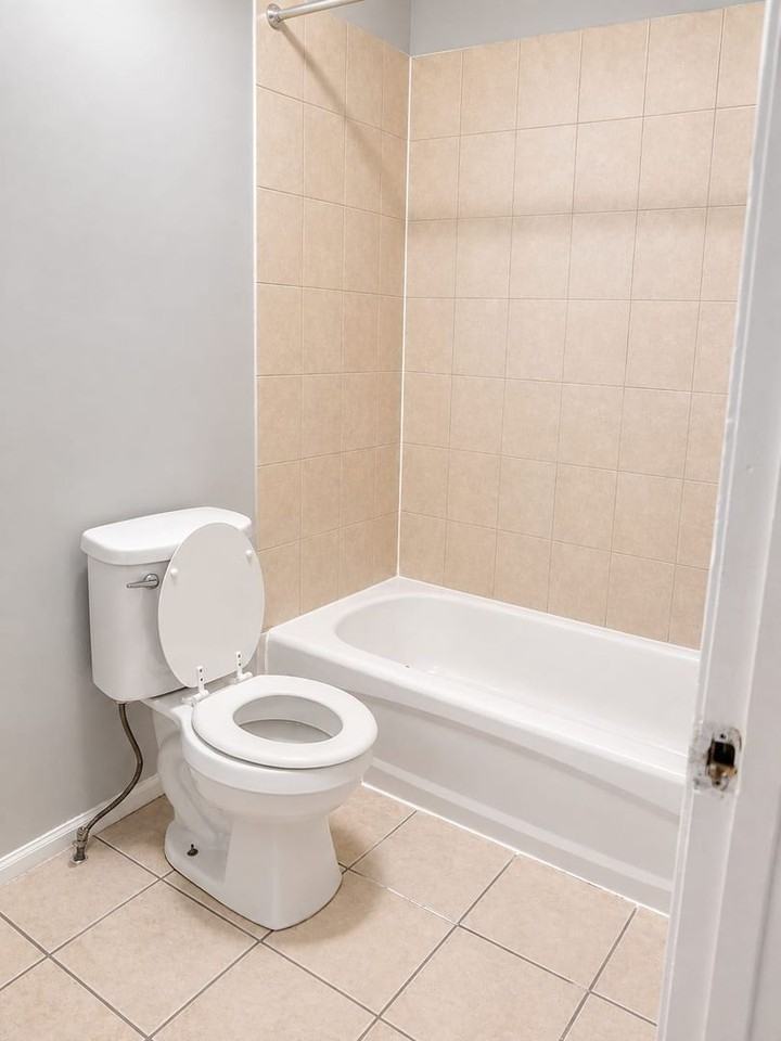 5849 Market St - Photo 6 of 7