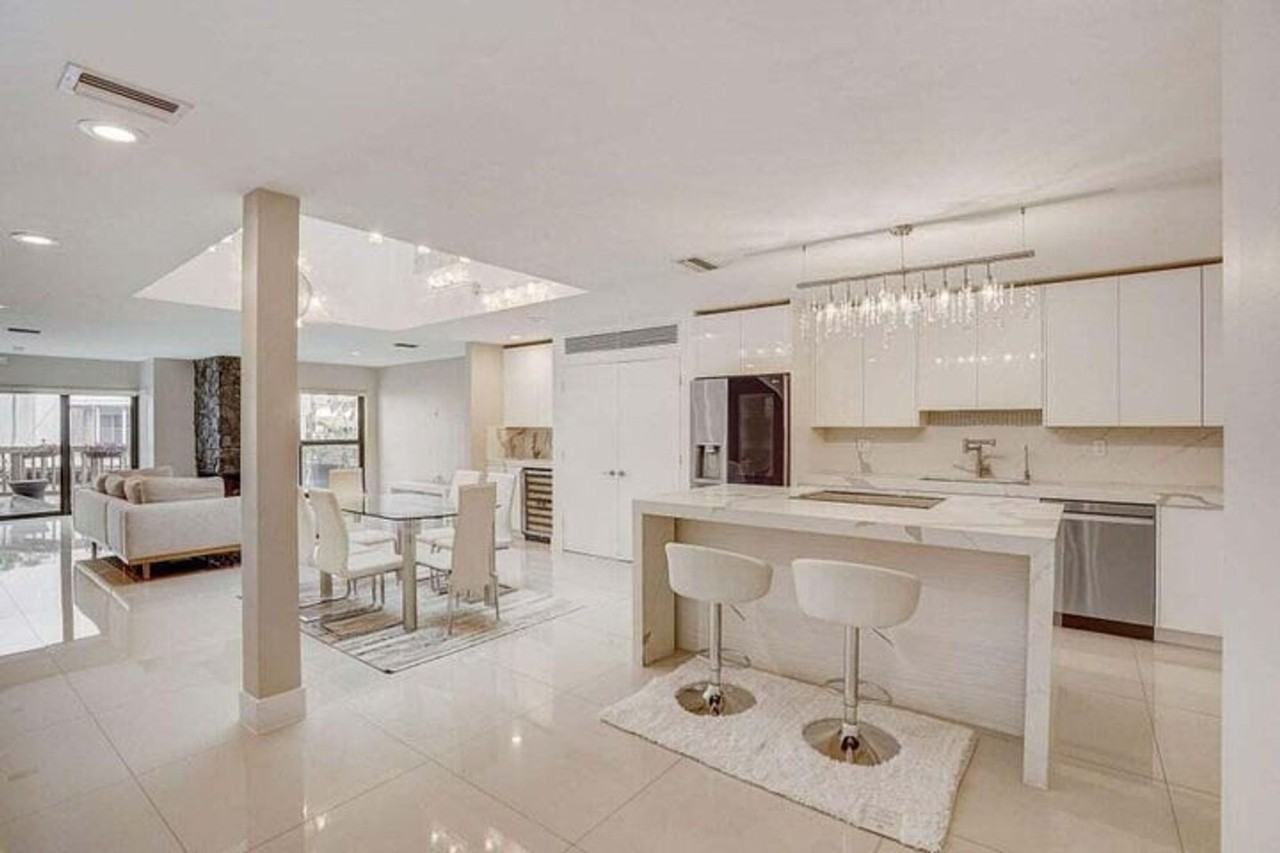 1127 Boca Cove Ln - Photo 3 of 12