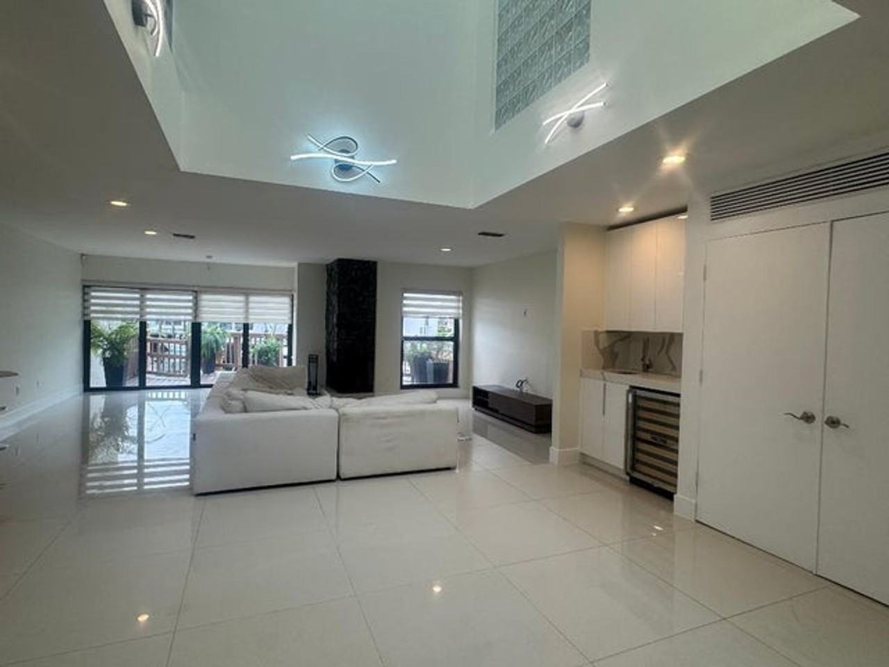 1127 Boca Cove Ln - Photo 4 of 12