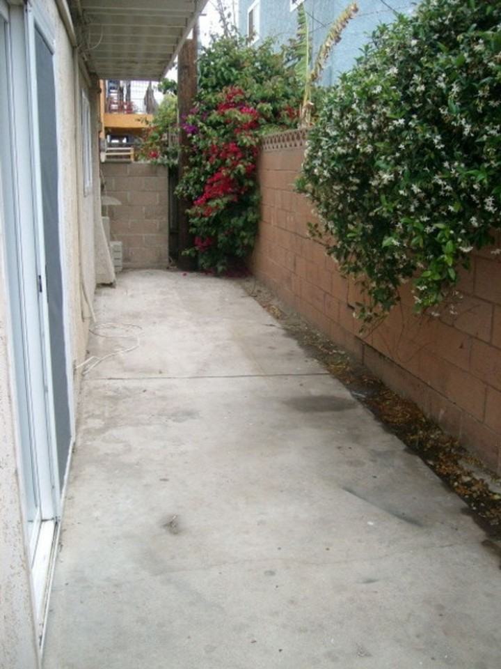 2 BEDROOM 1 BATH DOWNSTAIRS UNIT ON SILVERSTRAND BEACH - Photo 5 of 5