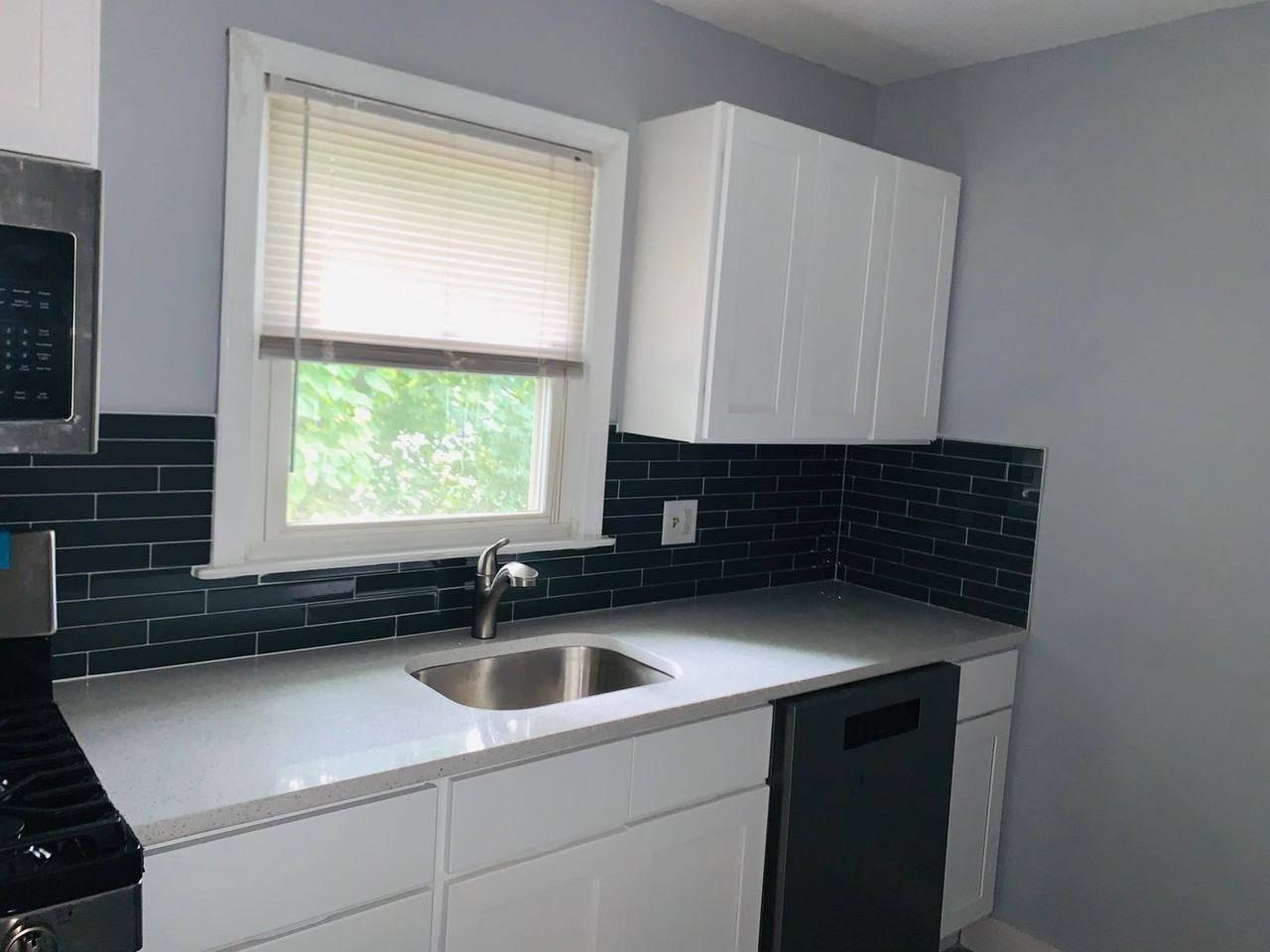 62 Revere St - Photo 4 of 26