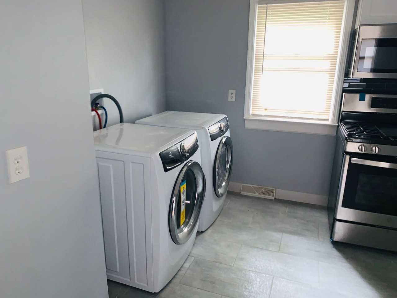 62 Revere St - Photo 5 of 26