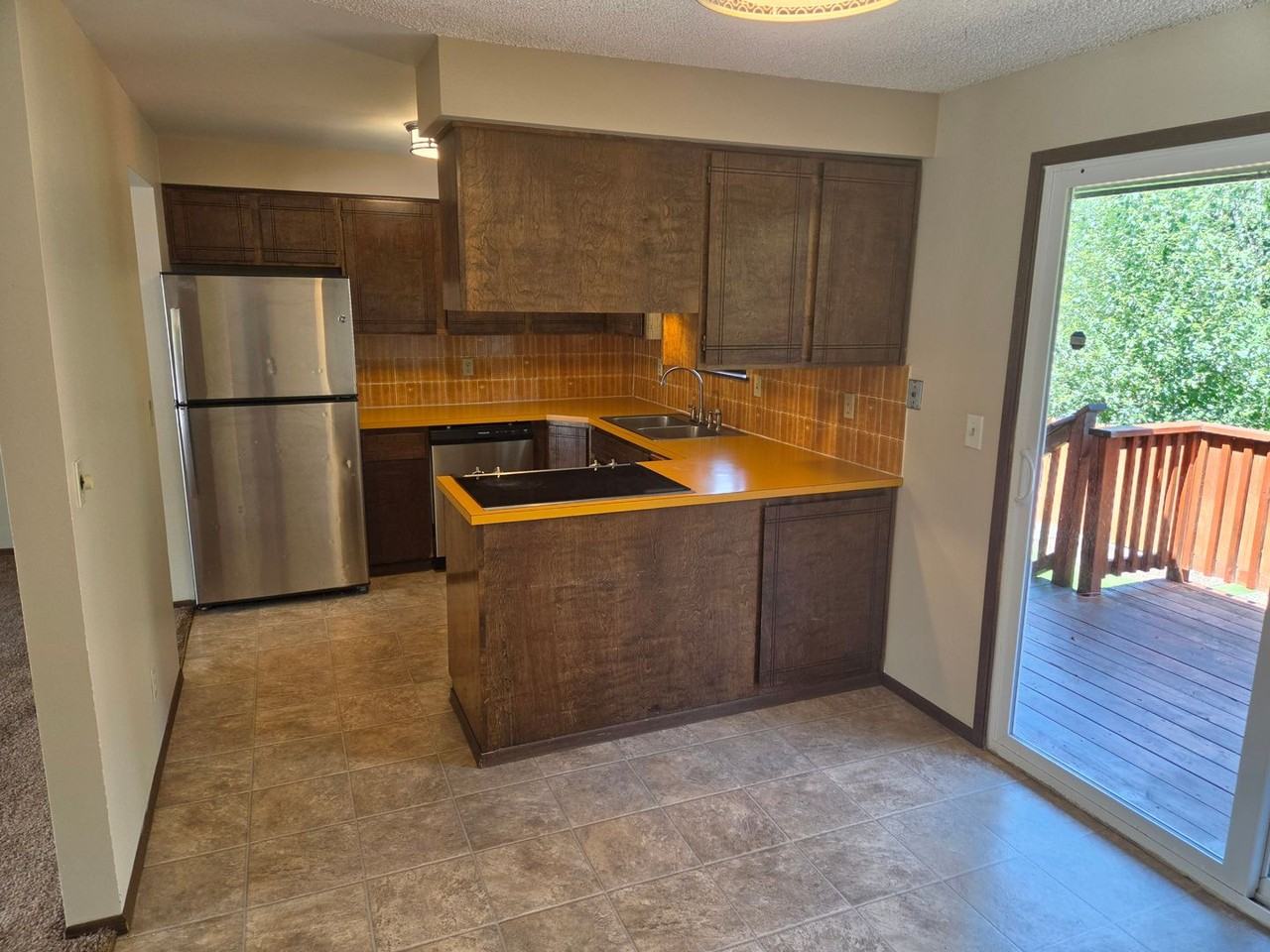 9707 E 8th Ave - Photo 7 of 23