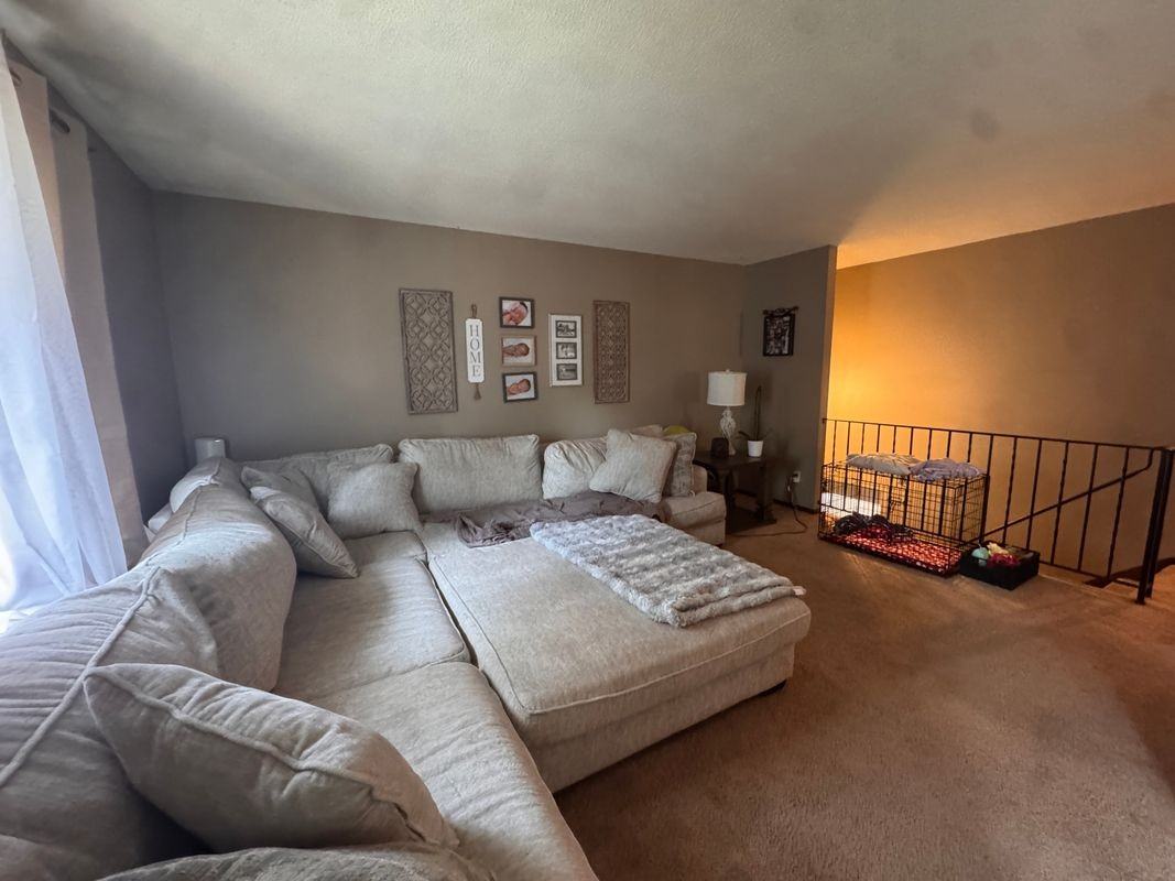 1097 Regency Dr - Photo 6 of 16