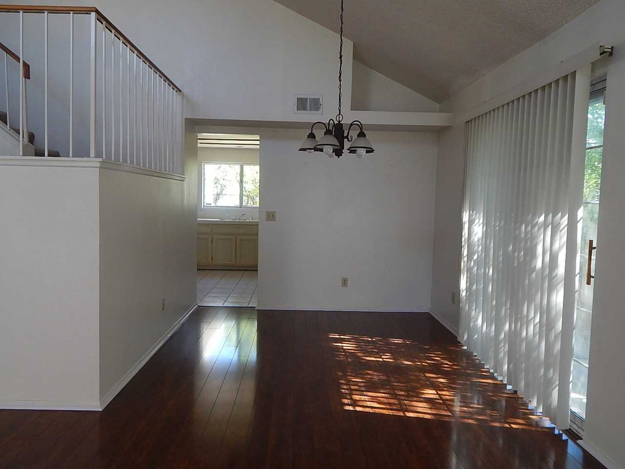 20410 Mesa Oak Dr - Photo 5 of 21