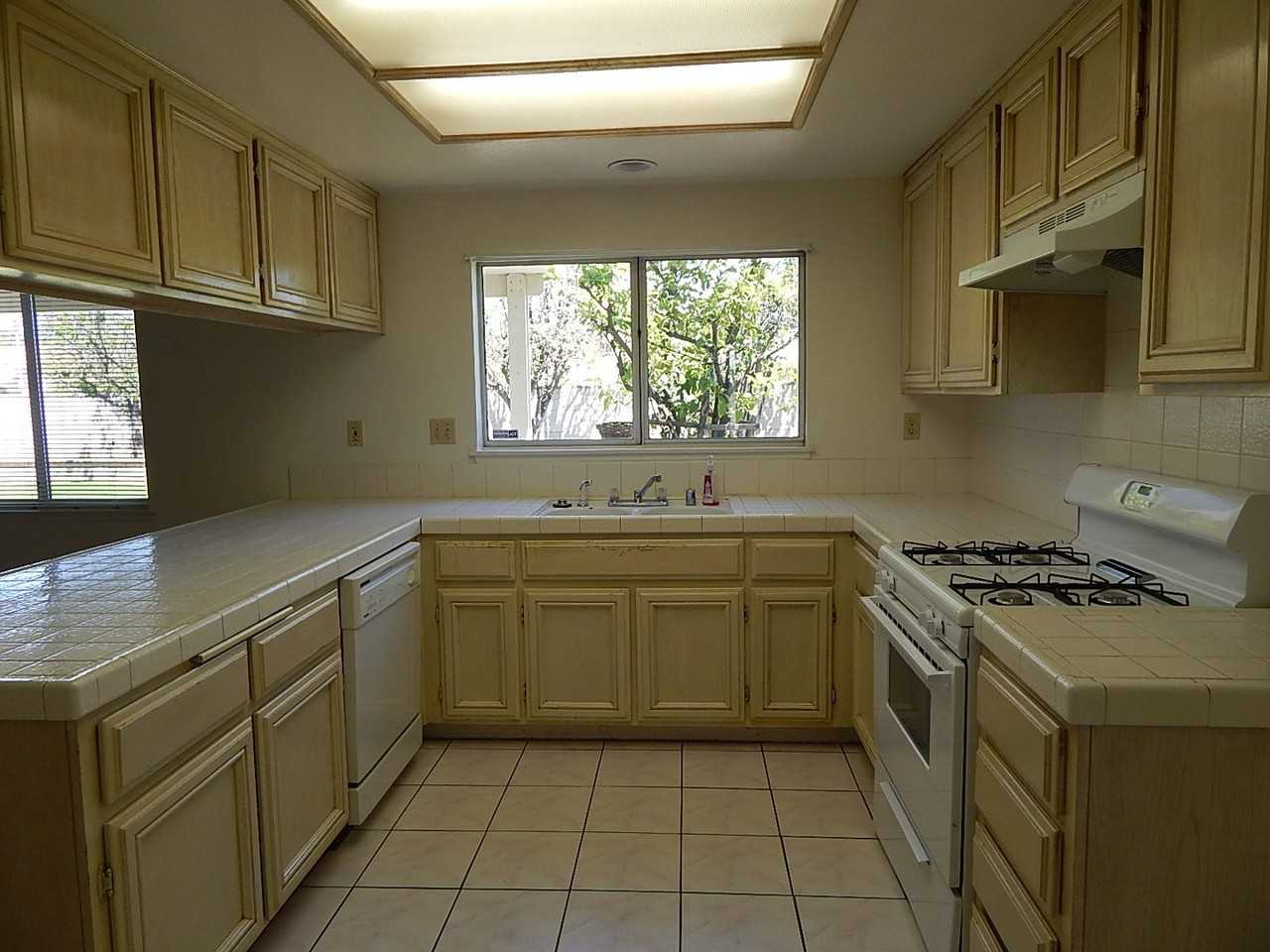 20410 Mesa Oak Dr - Photo 6 of 21