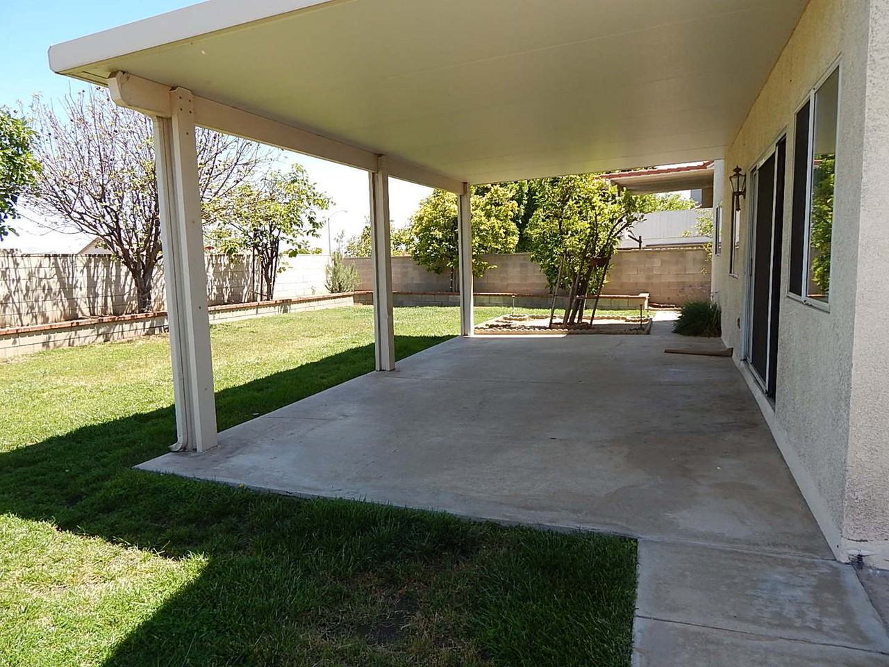 20410 Mesa Oak Dr - Photo 3 of 7