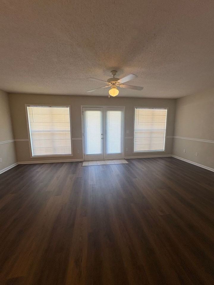 125 Winthrope Ln - Photo 6 of 37