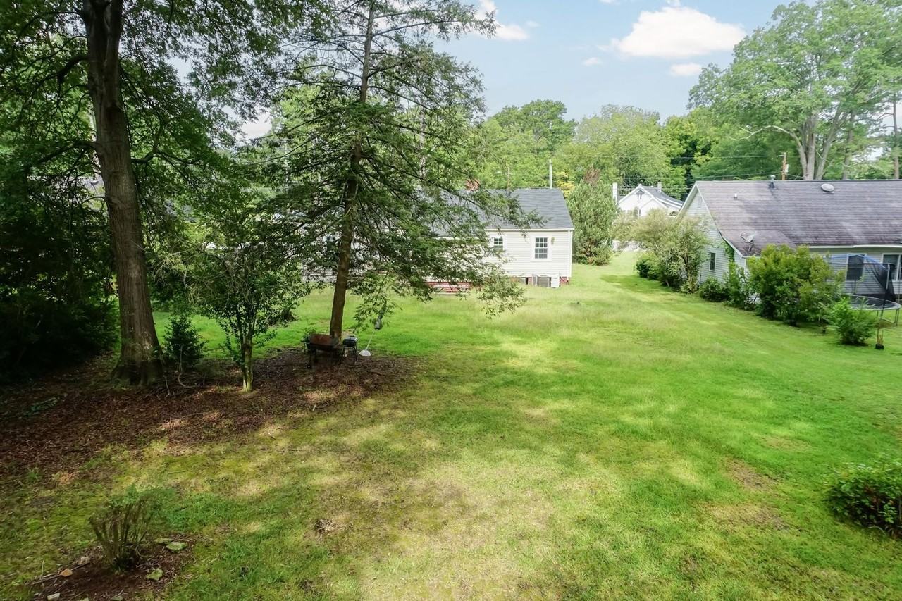 405 Forest Hill Ave - Photo 5 of 22