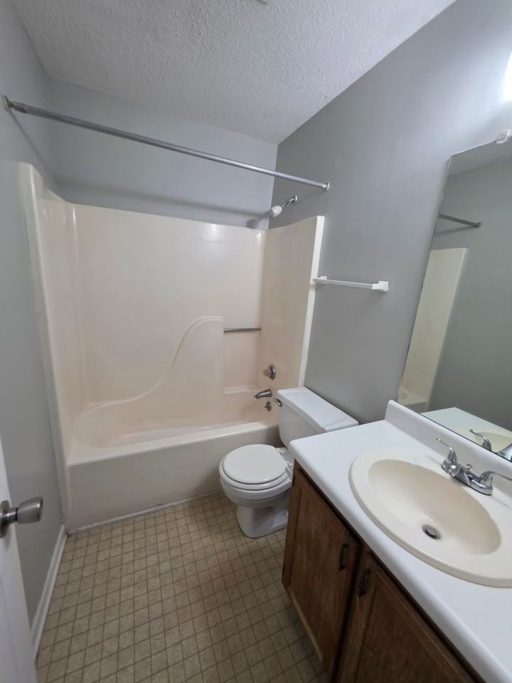 1431 Bailey Cir - Photo 7 of 13