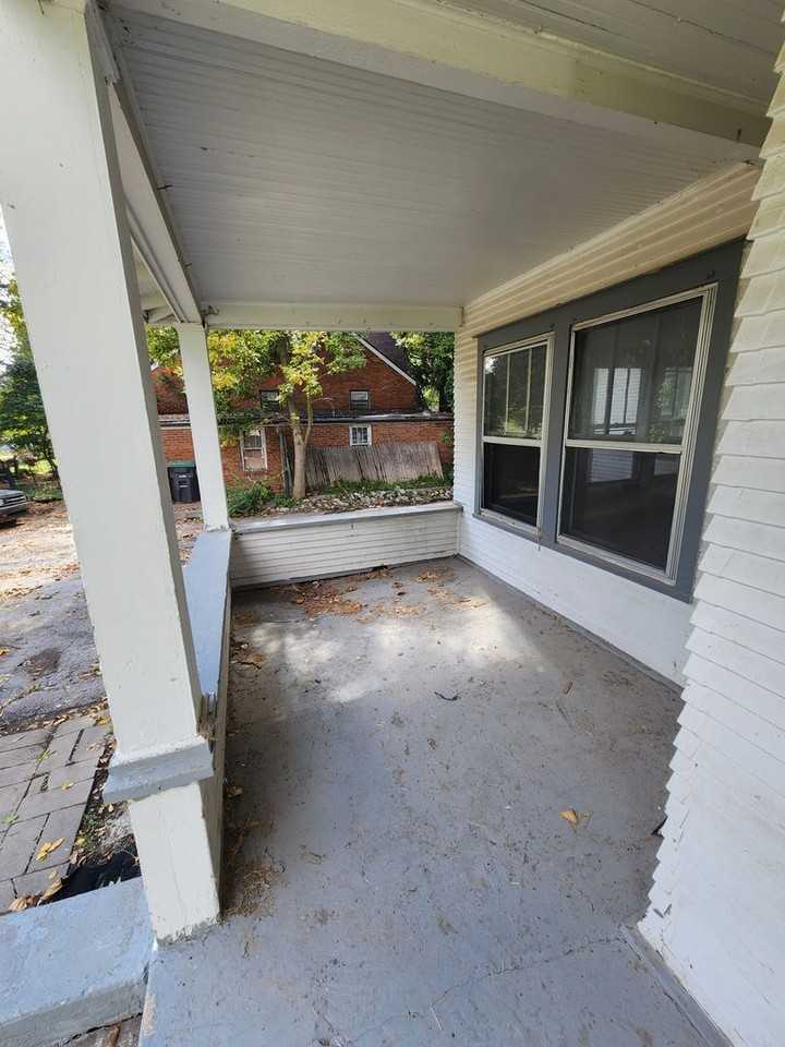 6010 Florence Blvd - Photo 5 of 46