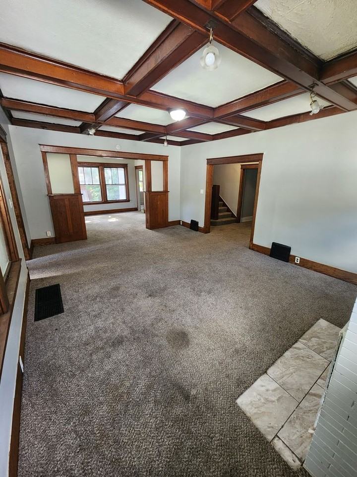 6010 Florence Blvd - Photo 7 of 46