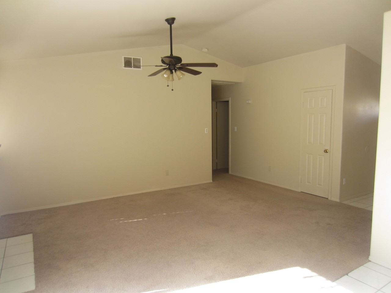 8915 Mendocino Dr - Photo 6 of 9