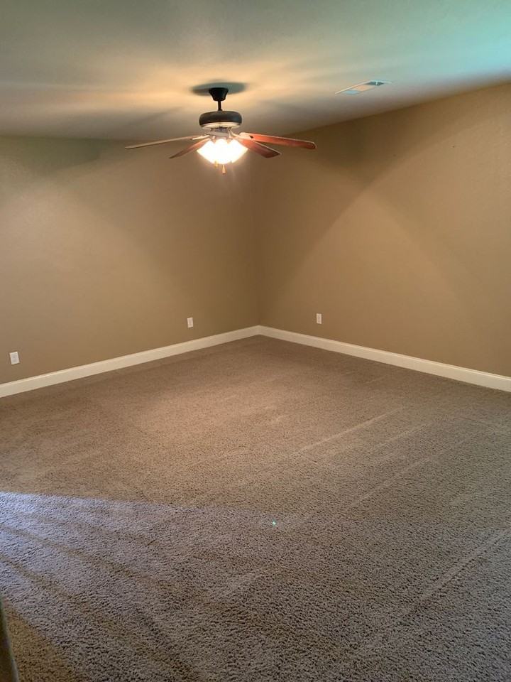 2476 Pleasant Willow Dr - Photo 2 of 9