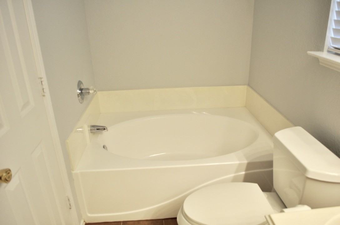 229 Lancelot Dr - Photo 7 of 17