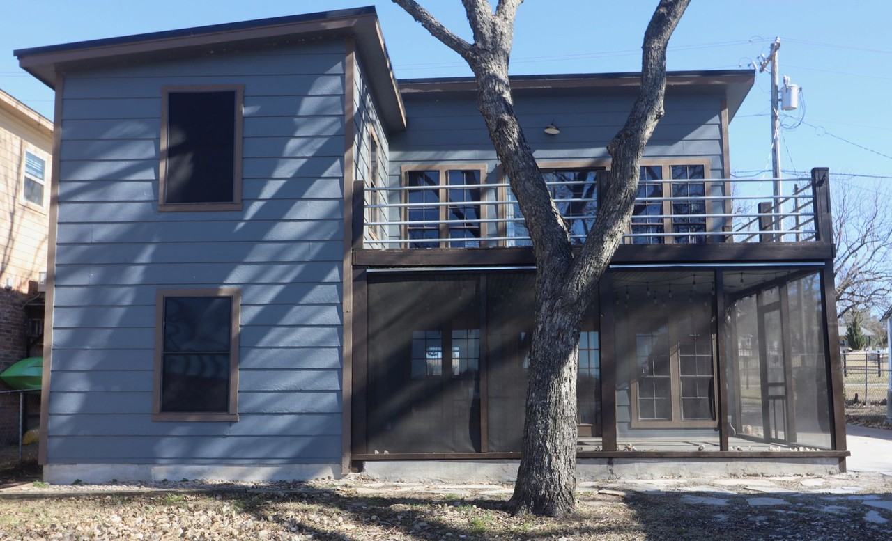 1937 E Lake Dr - Photo 4 of 34