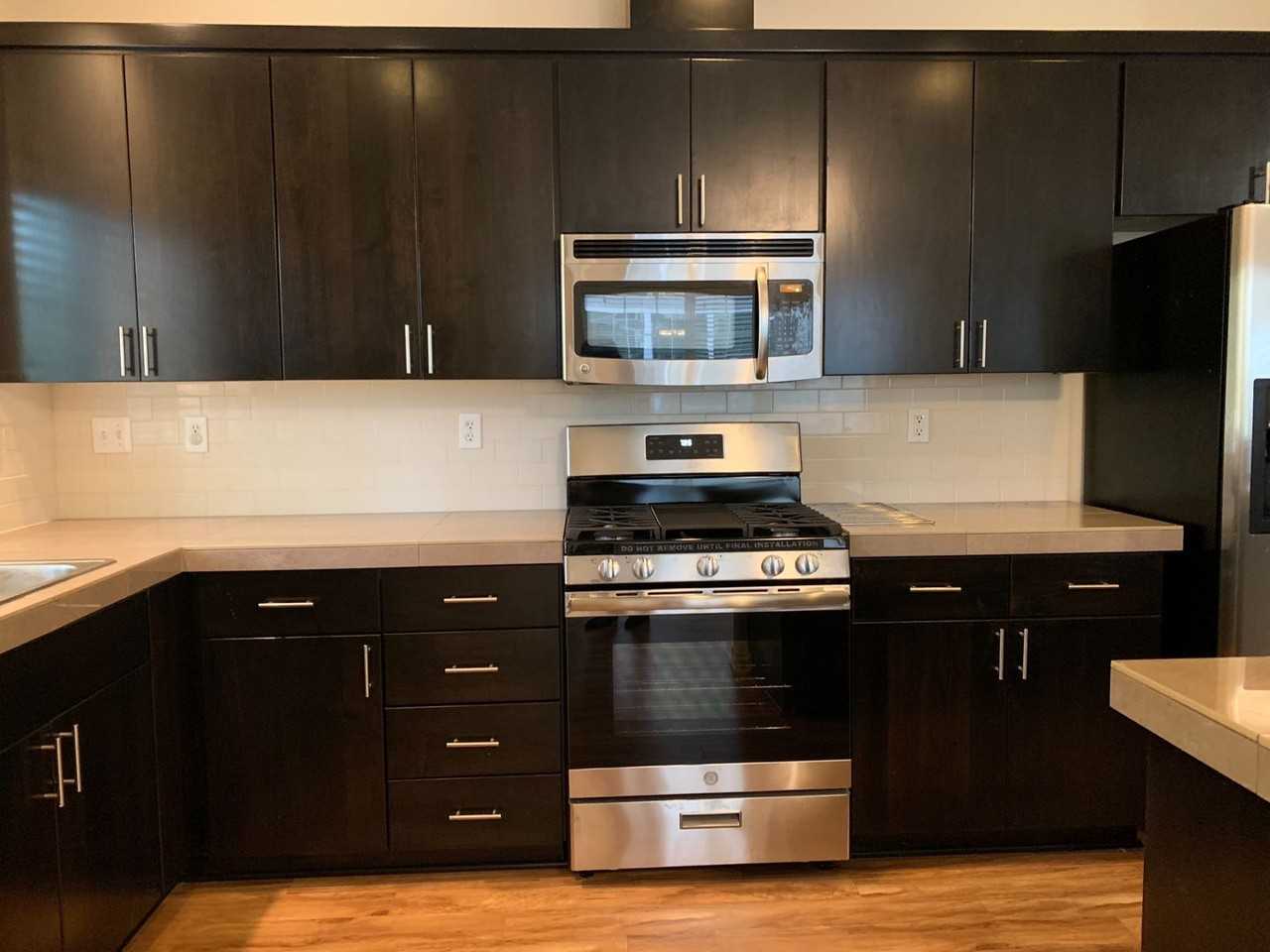 642 Ne Newstead Ln - Photo 5 of 17