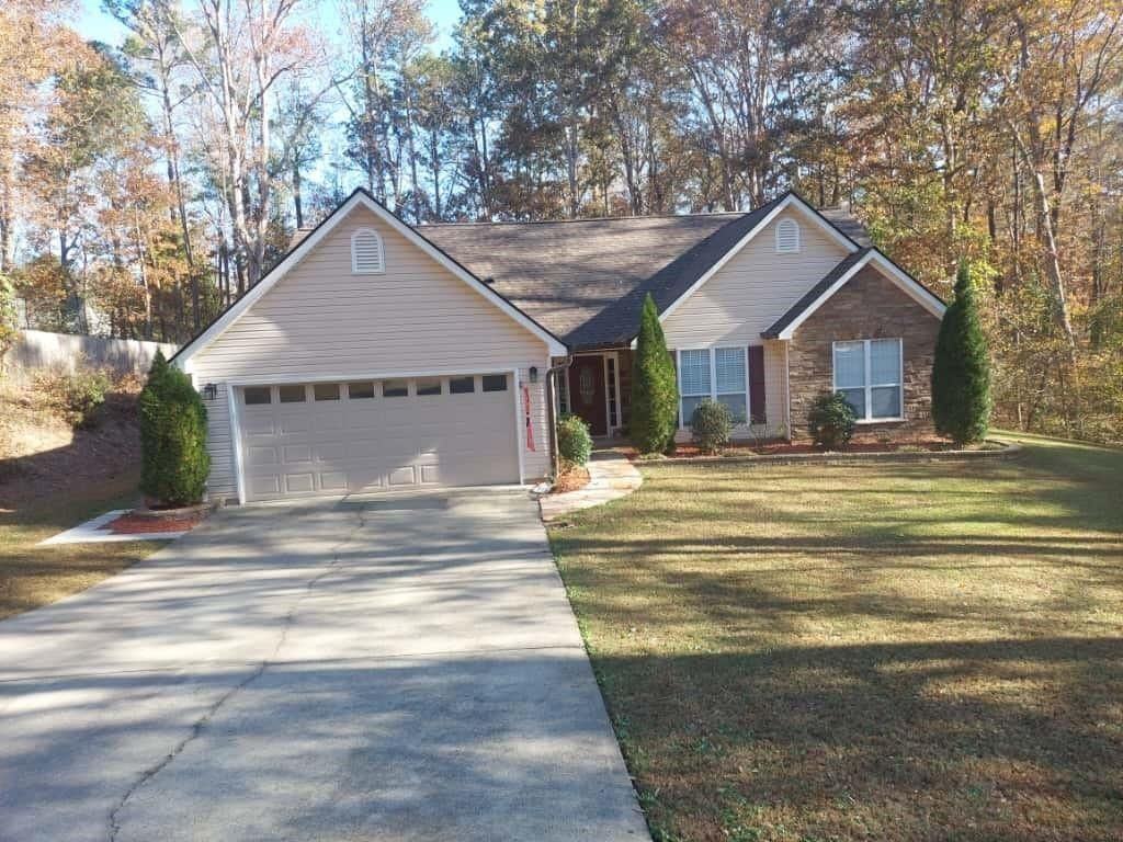 4215 Hamilton Walk Dr - Photo 2 of 18